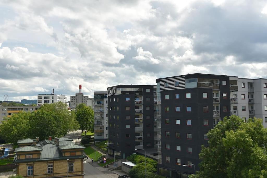 Kahe Magamistoaga Ja Suure Elutoaga 3-Toaline Korter Vaatega Tallinna Aerikeskusele Экстерьер фото